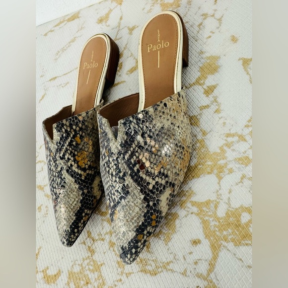 🔥🔥FINAL CLEARENCE🔥🔥 LÍNEA PAOLO Gold Snake Print Slides - Picture 2 of 6